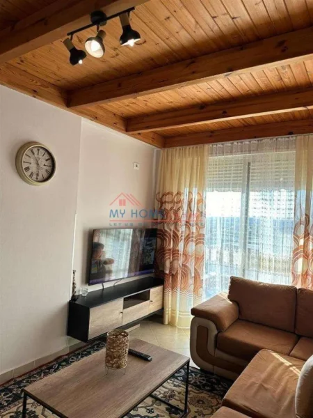 Tirane, jepet me qera apartament 2+1+Ballkon Kati 6, 90 m² 540 € (Fresk)