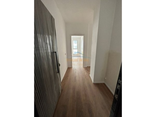 Tirane, shitet apartament 2+1 Kati 3, 100 m² 110.000 € (UNIVERS CITY)