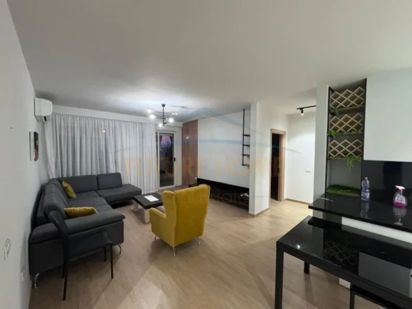 Tirane, jepet me qera apartament 3+1 Kati 2, 125 m² 900 € (Liqeni i Thate , Rruga Peti)