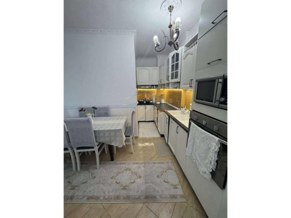 Tirane, shitet apartament 1+1 Kati 8, 58 m² 105.000 € (PRANE BAR OSLOS)
