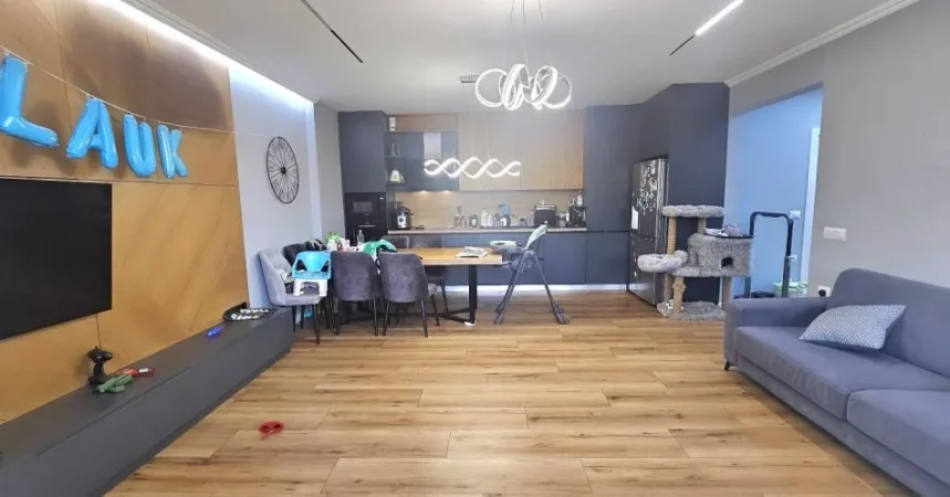 Tirane, shitet apartament 2+1 , 125 m² 318.000 € (komuna parisit)