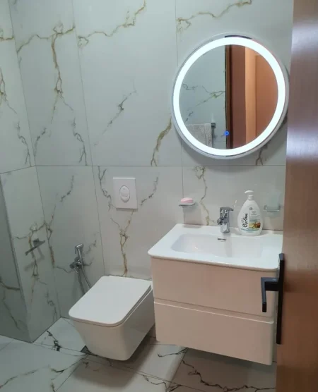 Tirane, jepet me qera apartament 1+1 Kati 3, 60 m² 550 € (Tek Foto Eden, Rruga Vorpsi)