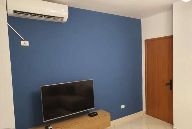 Shqiperi, jepet me qera apartament 1+1 Kati 3, 60 m² 550 € (Tek Foto Eden, Rruga Vorpsi)