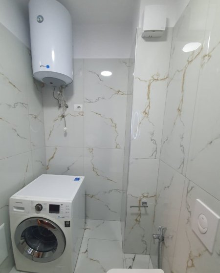 Shqiperi, jepet me qera apartament 1+1 Kati 3, 60 m² 550 € (Tek Foto Eden, Rruga Vorpsi)