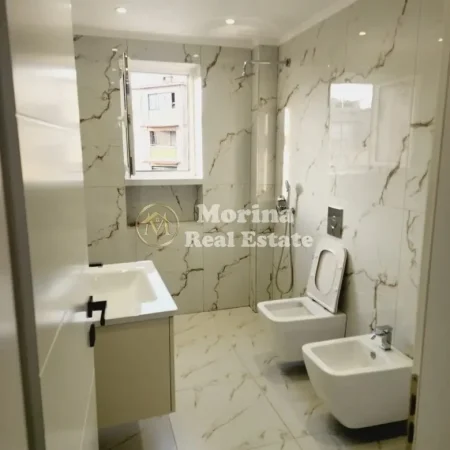 Tirane, shitet apartament 2+1 Kati 4, 77 m² 155.000 € (Ali Demi, Shkolla 1 Maj)