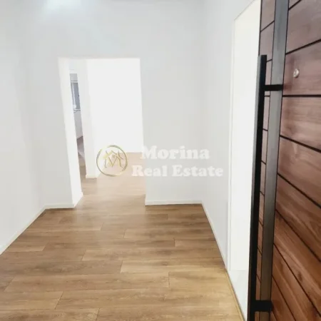 Tirane, shitet apartament 2+1 Kati 4, 77 m² 155.000 € (Ali Demi, Shkolla 1 Maj)