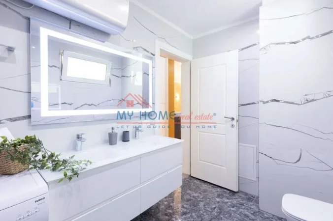 Tirane, shitet apartament 2+1+Ballkon Kati 2, 105 m² 260.000 € (Zogu i Zi)