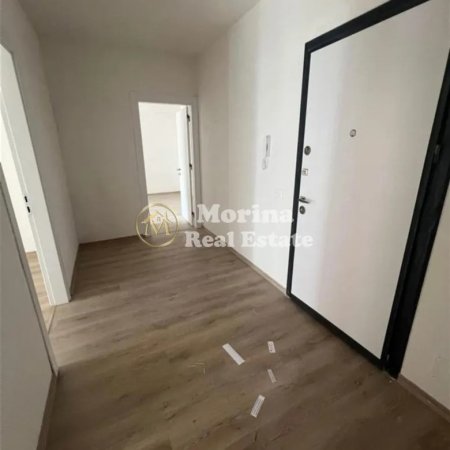 Tirane, jepet me qera ambjent biznesi Kati 3, 116 m² 800 € (Jordan Misja)