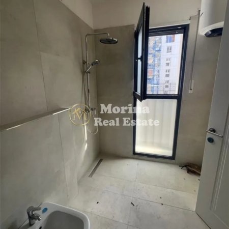 Tirane, jepet me qera ambjent biznesi Kati 3, 116 m² 800 € (Jordan Misja)