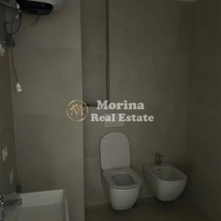 Tirane, jepet me qera ambjent biznesi Kati 3, 116 m² 800 € (Jordan Misja)