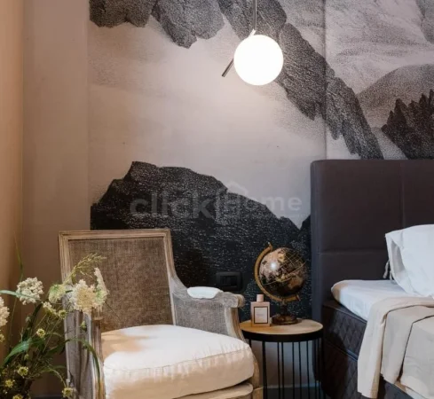 Tirane, shitet apartament 3+1+Ballkon , 278 m² (Sauk)