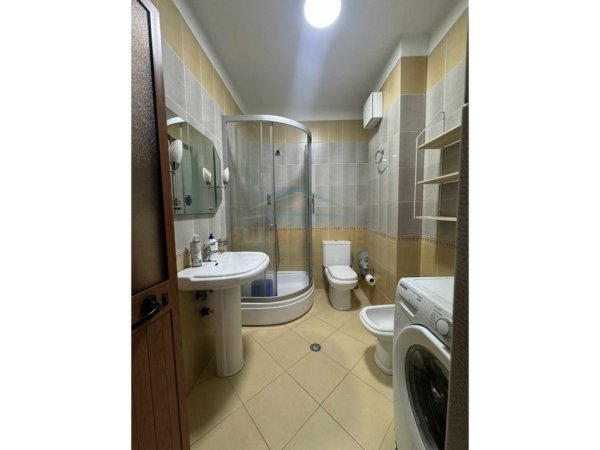 Tirane, jepet me qera apartament 2+1 Kati 4, 94 m² 650 € (Rruga e Dibres)