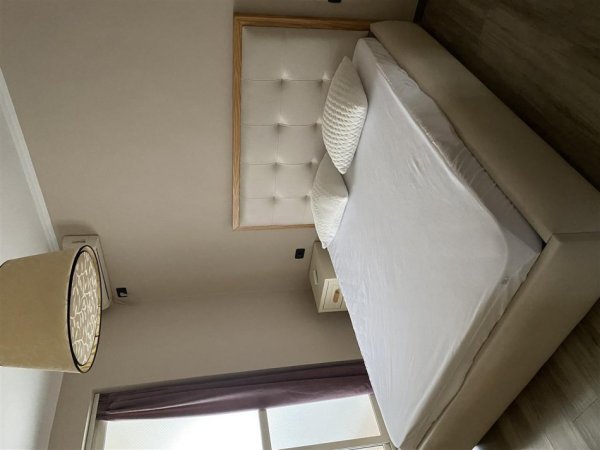 Apartament 2+1 me qera ne Xhamllik 550 €