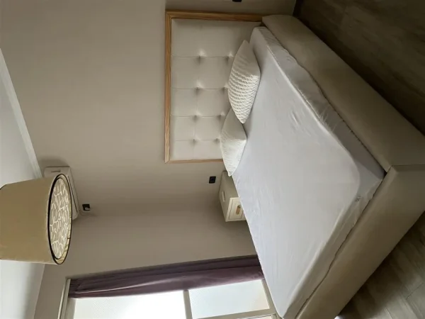 Apartament 2+1 me qera ne Xhamllik 550 €