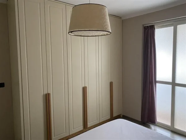 Apartament 2+1 me qera ne Xhamllik 550 €
