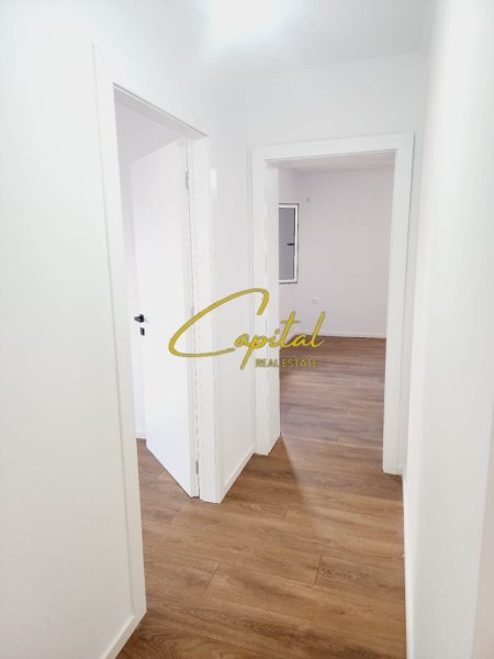 Tirane, jepet me qera apartament 2+1 Kati 4, 77 m² 155.000 € (ALI DEMI)
