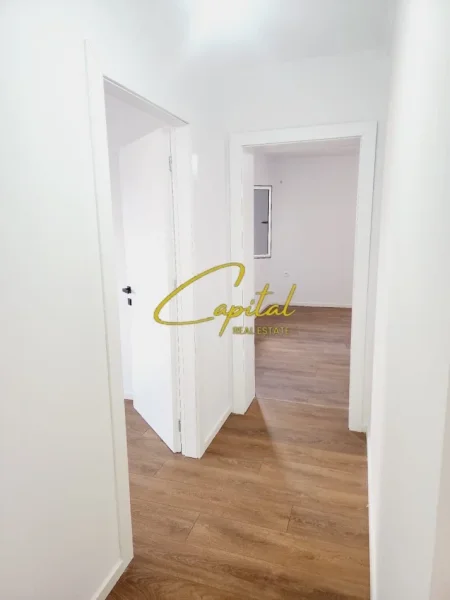Tirane, jepet me qera apartament 2+1 Kati 4, 77 m² 155.000 € (ALI DEMI)