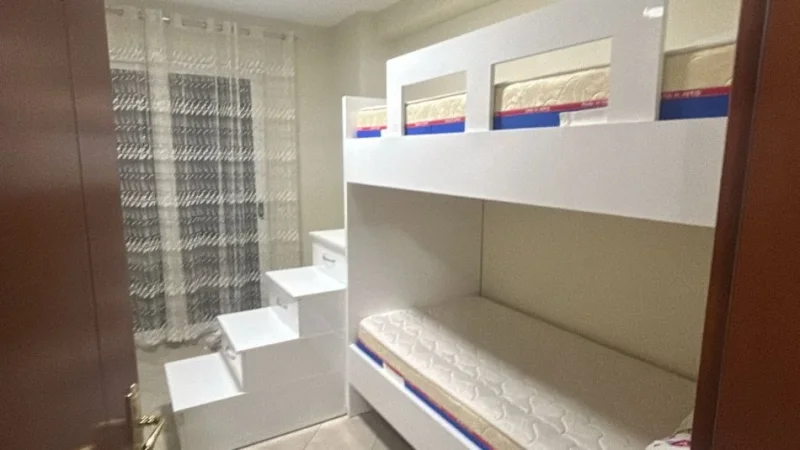 Tirane, jepet me qera apartament 2+1 Kati 5, 105 m² 550 € (Astir)