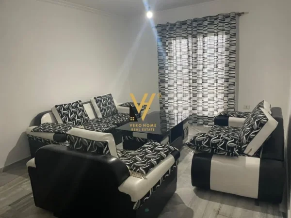 Tirane, jepet me qera apartament 2+1+Ballkon Kati 6, 110 m² 700 € (LAPRAKE)