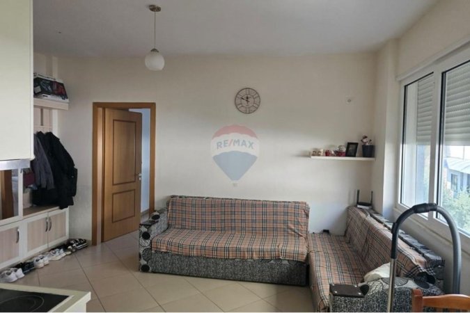Tirane, shitet apartament 1+1 Kati 2, 61 m² 115.000 € (midis kopshtit zoologjik)
