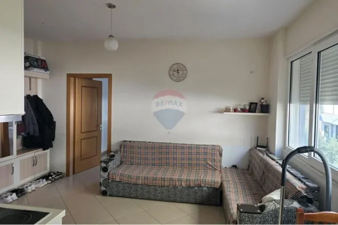 Tirane, shitet apartament 1+1 Kati 2, 61 m² 115.000 € (midis kopshtit zoologjik)