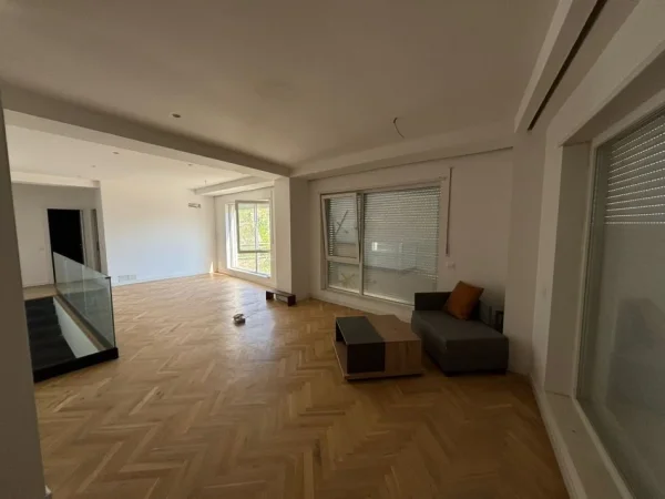 Tirane, jepet me qera Dublex , (Kodra e Diellit 2)