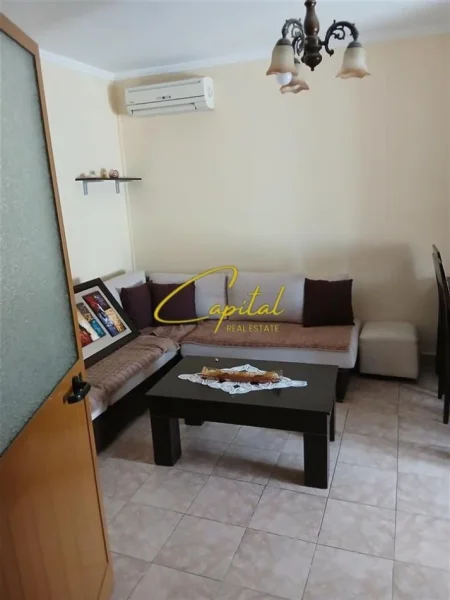 Tirane, jepet me qera apartament 2+1 Kati 5, 65 m² 440 € (ALI DEMI)
