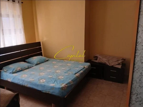 Tirane, jepet me qera apartament 2+1 Kati 5, 65 m² 440 € (ALI DEMI)