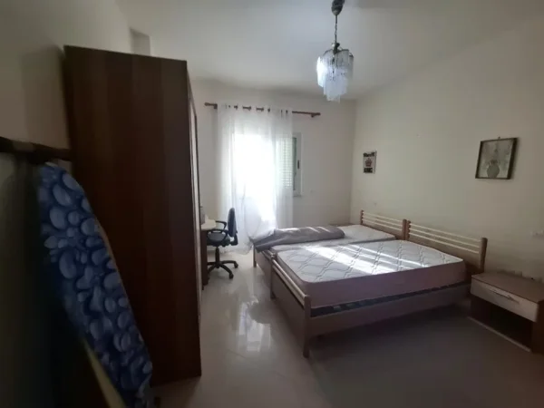 Durres, shitet apartament 2+1 Kati 3, 170 m² 170.000 € 