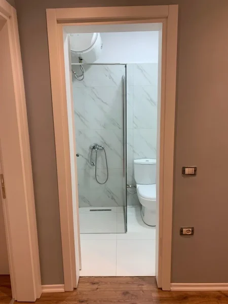jepet me qera apartament 2+1+Ballkon Kati 3, 70 m² 700 € (Rruga muzaket)