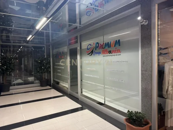 Tirane, shes ambjent biznesi Kati 3, 44 m² 250.000 € (Galeria Etc)