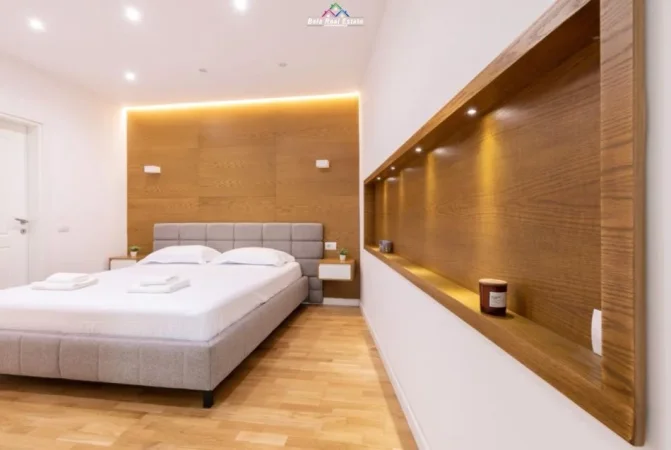 Tirane, shitet apartament 2+1+Ballkon Kati 2, 105 m² 260.000 € (Zogu i Zi)