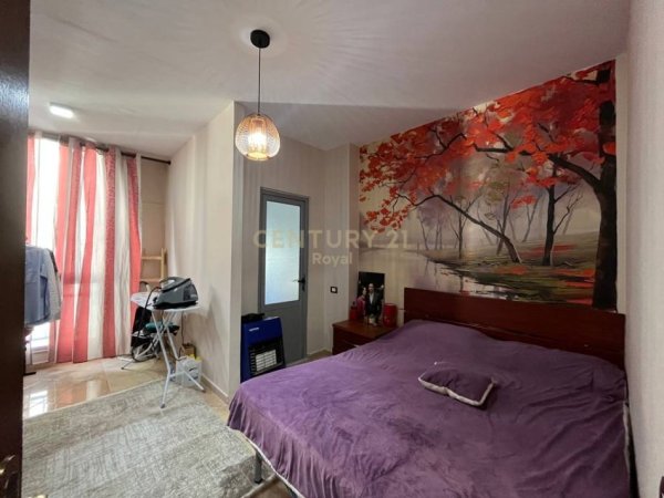 Tirane, jepet me qera apartament 2+1+Aneks+Ballkon Kati 4, 100 m² 130.000 €