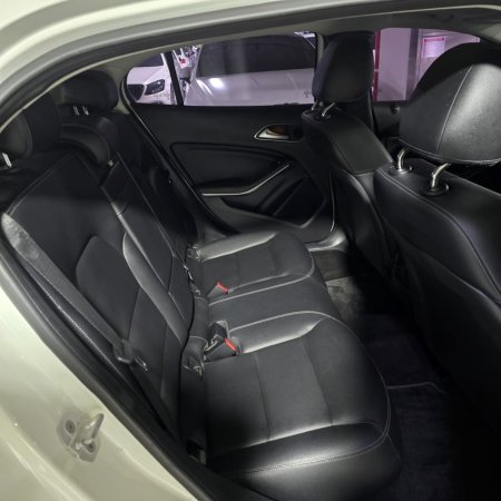 Tirane, SUV Mercedes-Benz GLA 200 4matic Nafte, e bardhë automatik Kondicioner 130.000 km 15.000 €