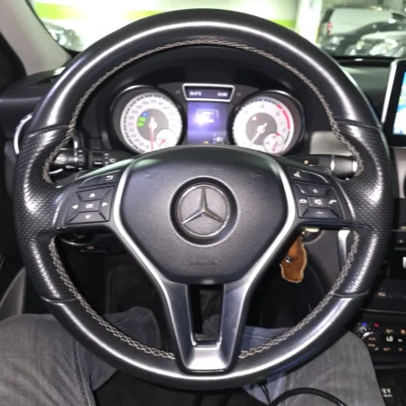 Tirane, SUV Mercedes-Benz GLA 200 4matic Nafte, e bardhë automatik Kondicioner 130.000 km 15.000 €