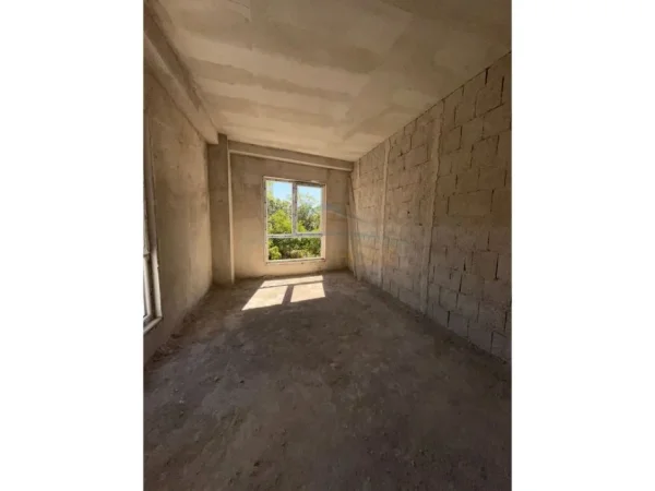 Tirane, shitet apartament 1+1 Kati 3, 70 m² 95.000 € (qsut)