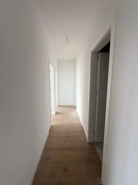 Tirane, jepet me qera zyre , 152 m² 1.500 € (Rr. Mine Peza)