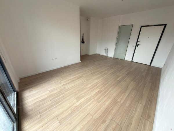 Tirane, jepet me qera apartament 2+1 Kati 3, 93 m² 150.000 €