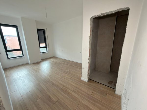 Tirane, jepet me qera apartament 2+1 Kati 3, 93 m² 150.000 €