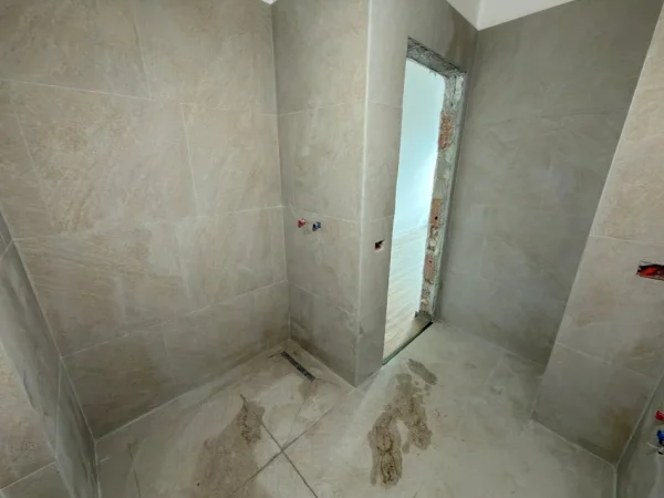 Tirane, jepet me qera apartament 2+1 Kati 3, 93 m² 150.000 €