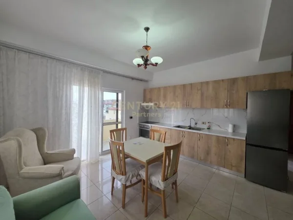 Tirane, jepet me qera apartament 2+1 Kati 3, 100 m² 600 € (Rruga Bardhyl)