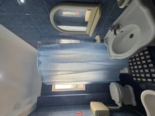 Tirane, jepet me qera apartament 2+1 Kati 3, 100 m² 600 € (Rruga Bardhyl)