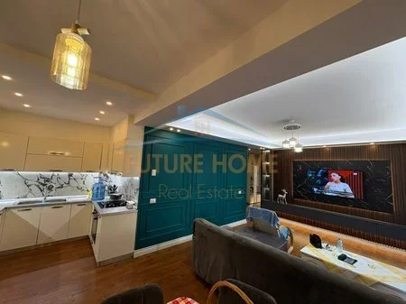 Tirane, shitet apartament 2+1+Ballkon Kati 1, 130 m² 185.000 € (yzberisht)