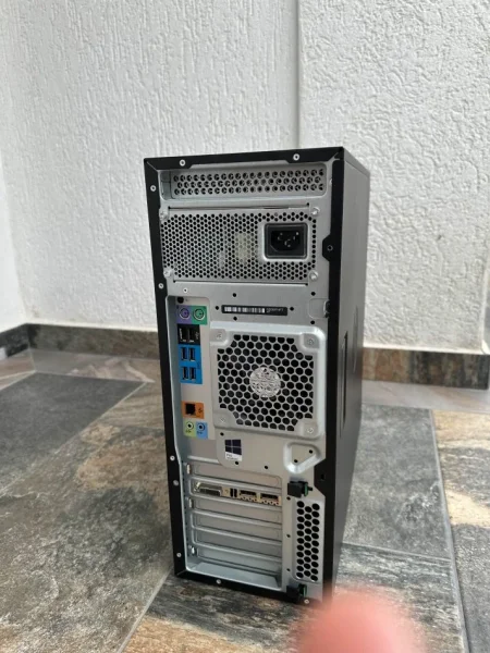 Pogradec, shes Kompjuter pa Monitor HP