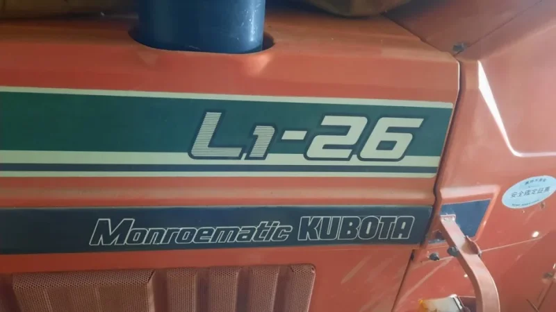 Korce, shes Traktor KUBOTA Nafte, portokalli 7.000 €