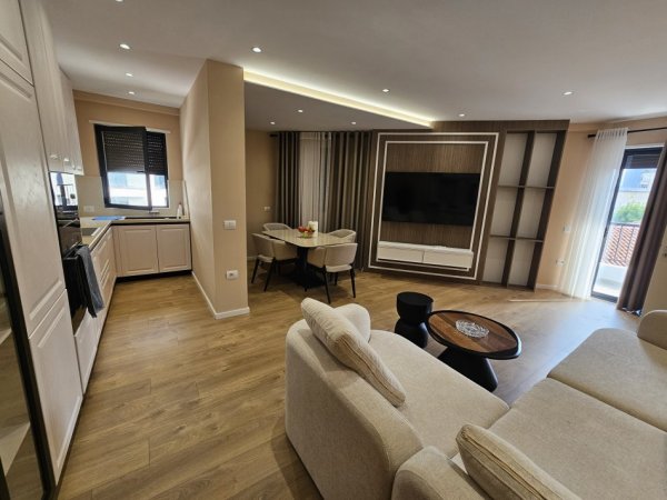 Tirane, shitet apartament 2+1 Kati 3, 117 m² 365.000 € (RRUGA E DURRESIT)