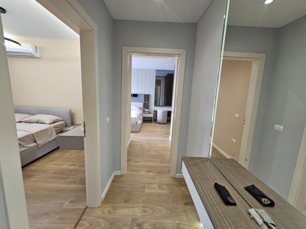 Tirane, shitet apartament 2+1 Kati 3, 117 m² 365.000 € (RRUGA E DURRESIT)