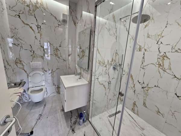 Tirane, shitet apartament 2+1 Kati 3, 117 m² 365.000 € (RRUGA E DURRESIT)