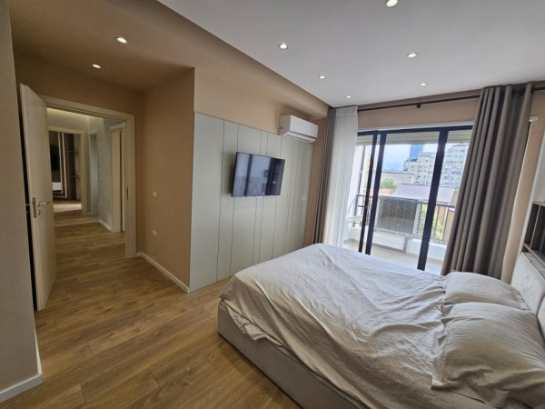 Tirane, shitet apartament 2+1 Kati 3, 117 m² 365.000 € (RRUGA E DURRESIT)