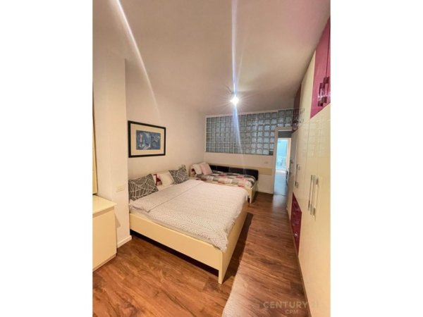 Tirane, shes apartament 1+1 Kati 1, 60 m² 125.000 € (Xhamia e Tabakeve)